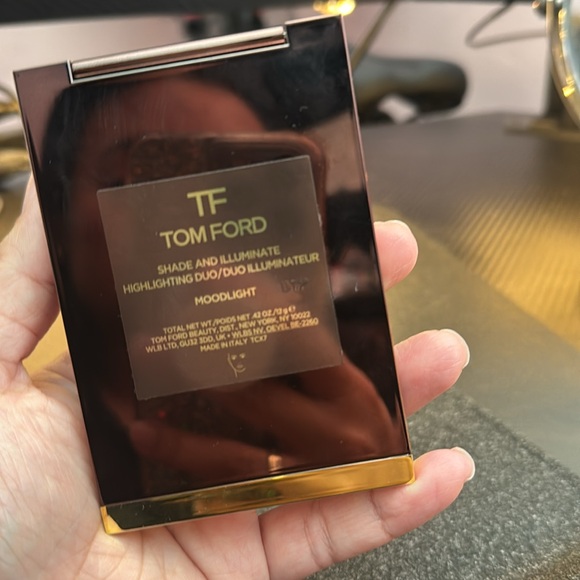 Tom Ford Shade and Illuminate Highlighting Duo in Moodlight - Picture 2 of 2